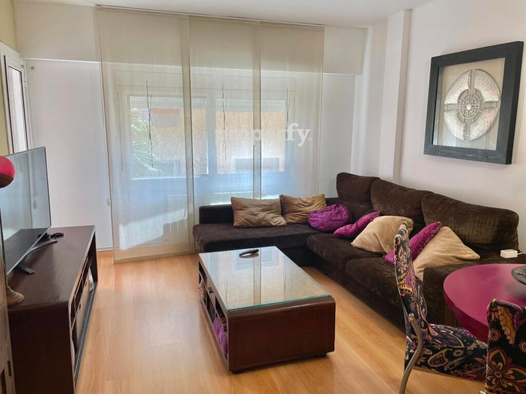 Piso tres habitaciones reformado ascensor pk Les Corts Barcelona
