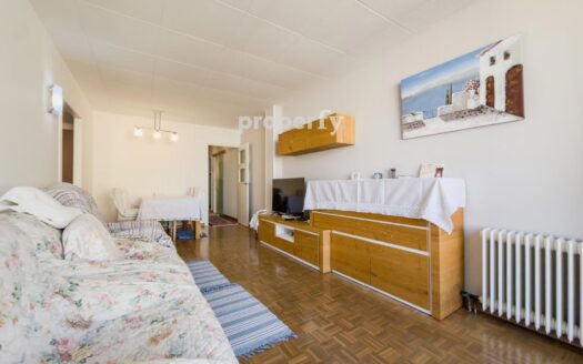 Duodécimo piso de altura, balcón, pk eixample esquerra Barcelona