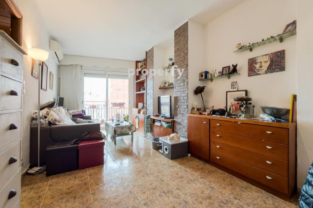 Piso de 3 habitaciones en Sants, Barcelona, quinta planta