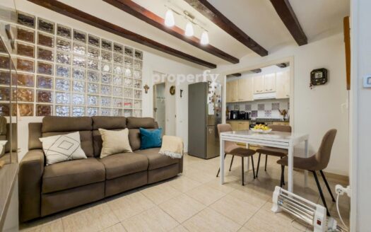 Piso con terraza y 2 habitaciones en Poble-Sec, Barcelona