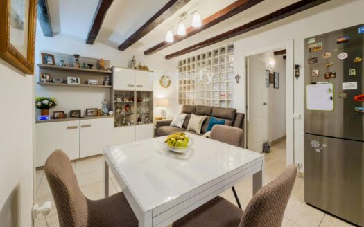 Piso con terraza y 2 habitaciones en Poble-Sec, Barcelona