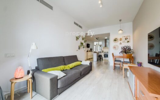 Piso 3 habitaciones con cocina abierta en Badalona