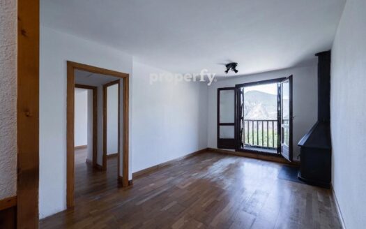 Piso con vistas al valle y chimenea en Taüll