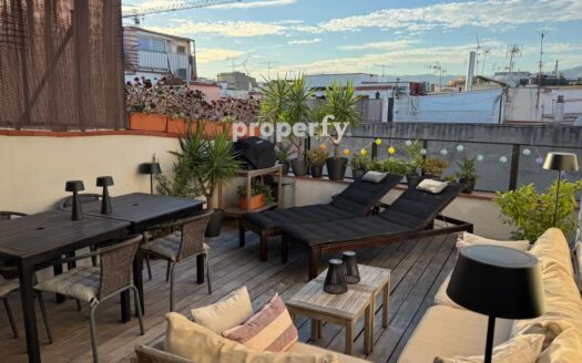 Ático dúplex terraza vistas panorámicas en Sant Pacià, Barcelona